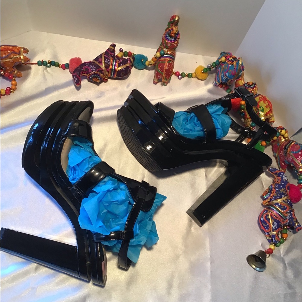 COPY - 🌲Gianni Bini heel🌲🎁 - Picture 6 of 6